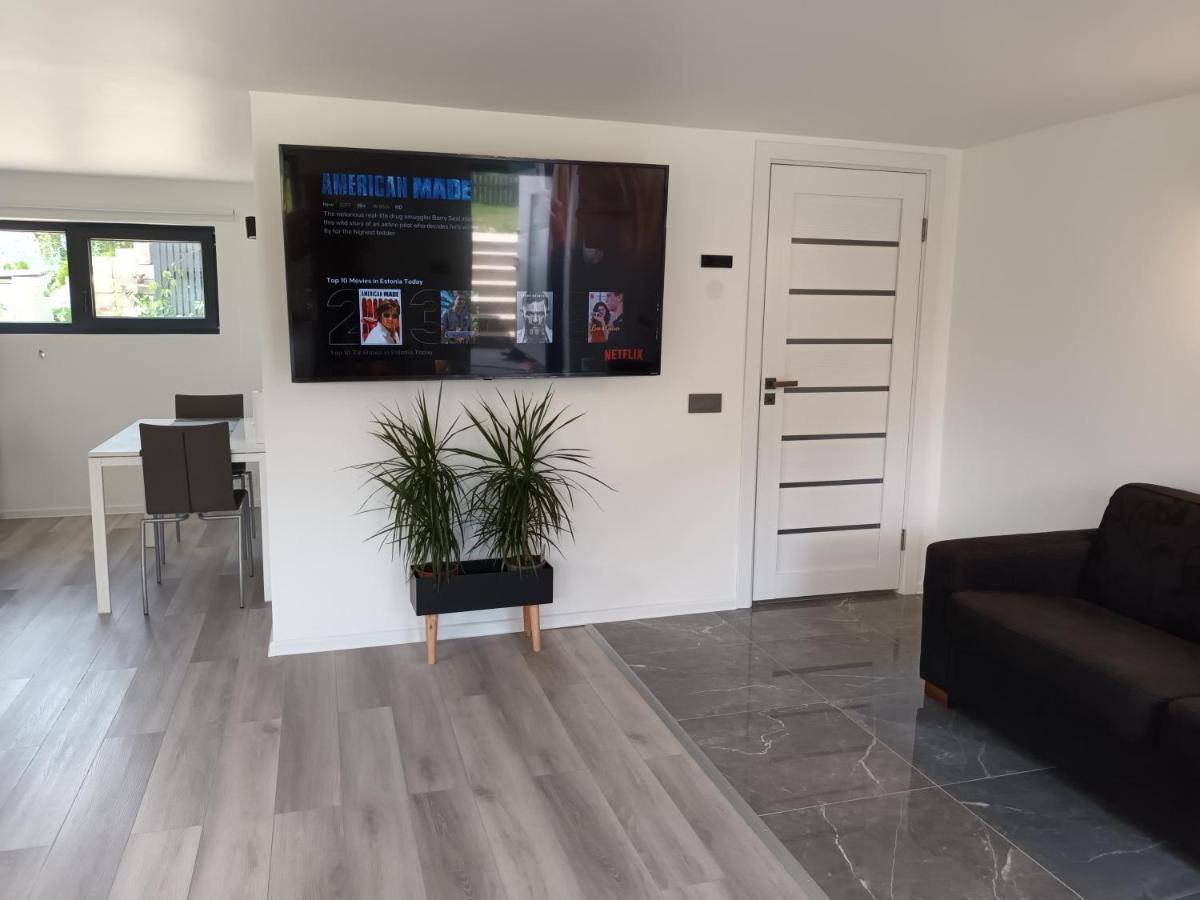 Luxury Apartment Private House And Parking Netflix Tartu Exterior foto